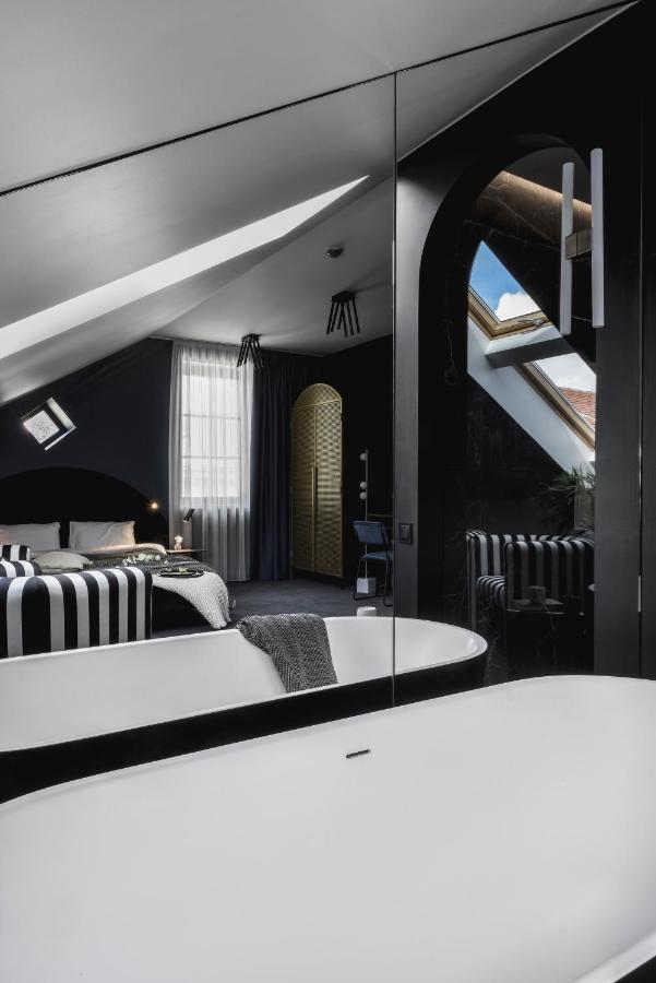 Отель Berman House Каунас Экстерьер фото